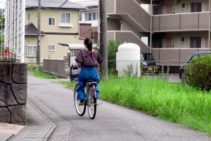自転車で走行中